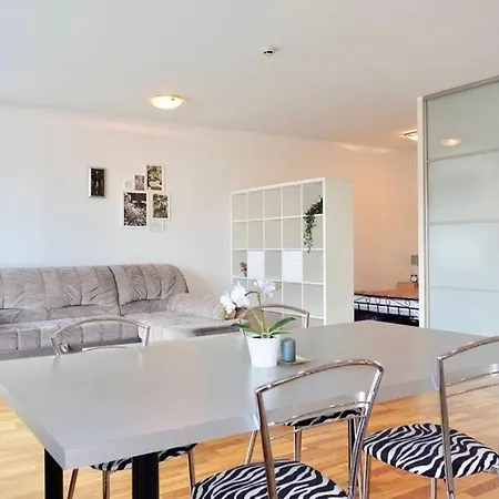 Appartement Daily Apartments- Viru Sunny Studio With Balcony